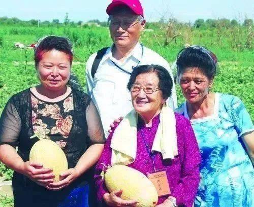 班上的同学吃瓜,揭秘班上同学的“吃瓜”趣事